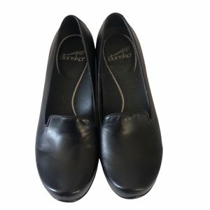 Dansko Olivia Black Flat Loafer size 7